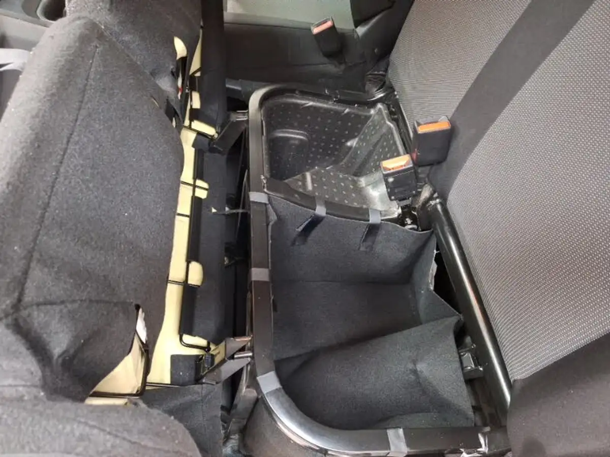 2022-vauxhall-vivaro-20td-3100-l2h1-dynamic-panel-big-18