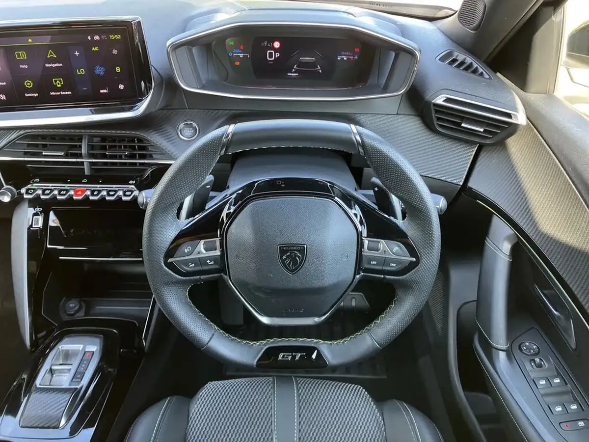 2023-peugeot-2008-suv-big-16