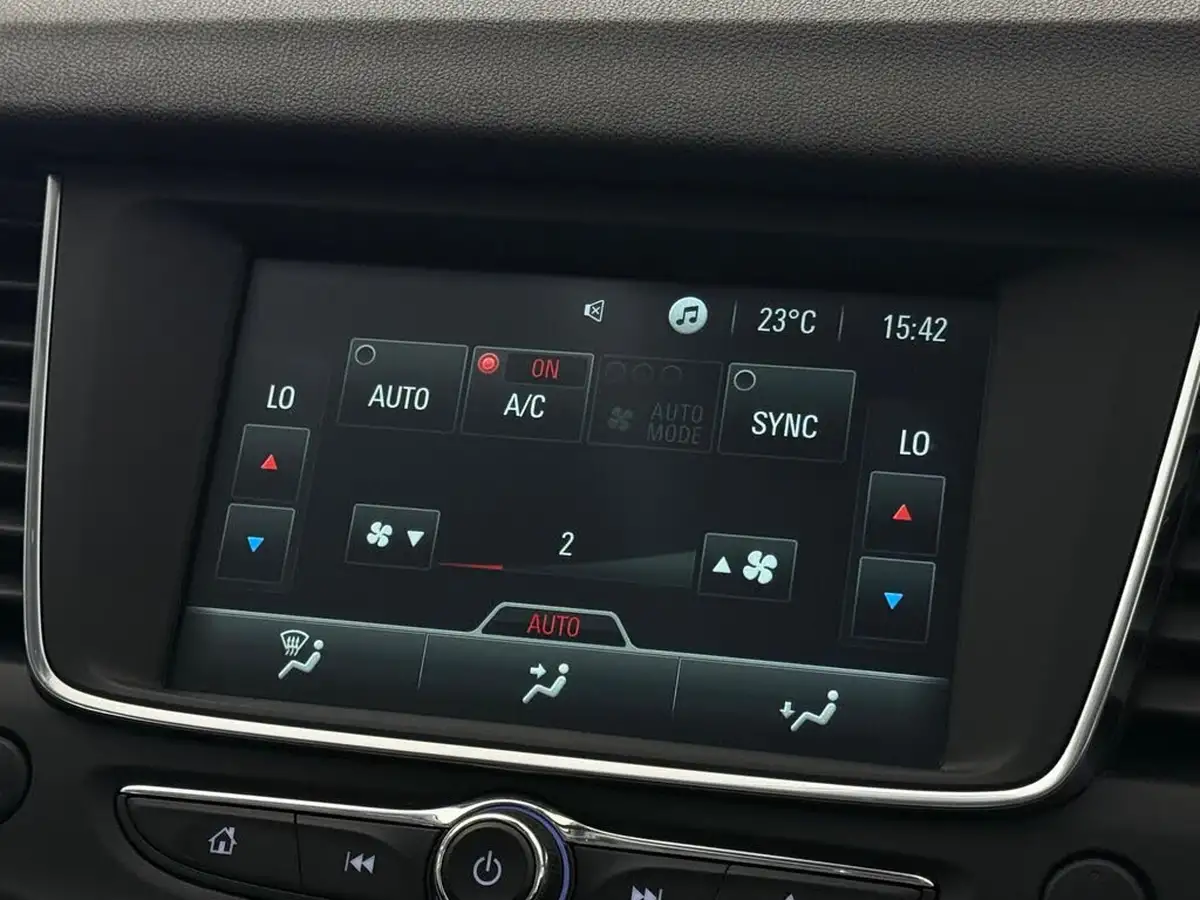 2020-vauxhall-grandland-x-12-se-premium-auto-big-30