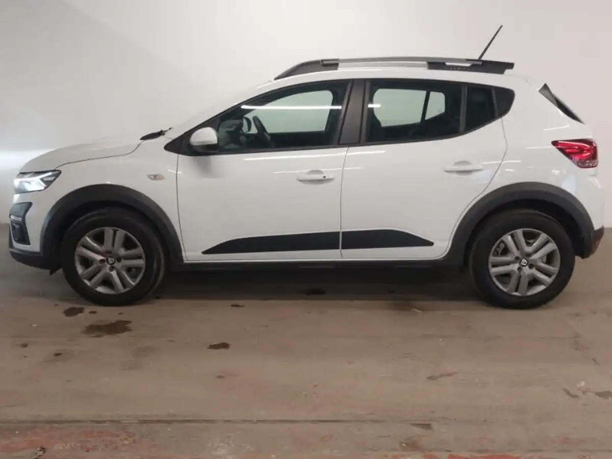 2021-dacia-sandero-stepway-10-tce-comfort-90bhp-big-3