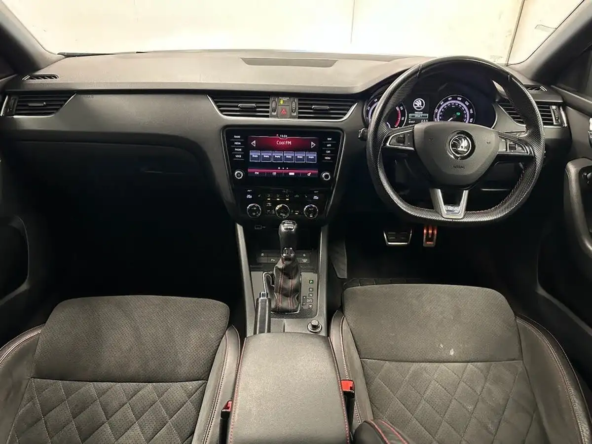 2019-skoda-octavia-20-tsi-vrs-challenge-hatchback-dsg-big-18