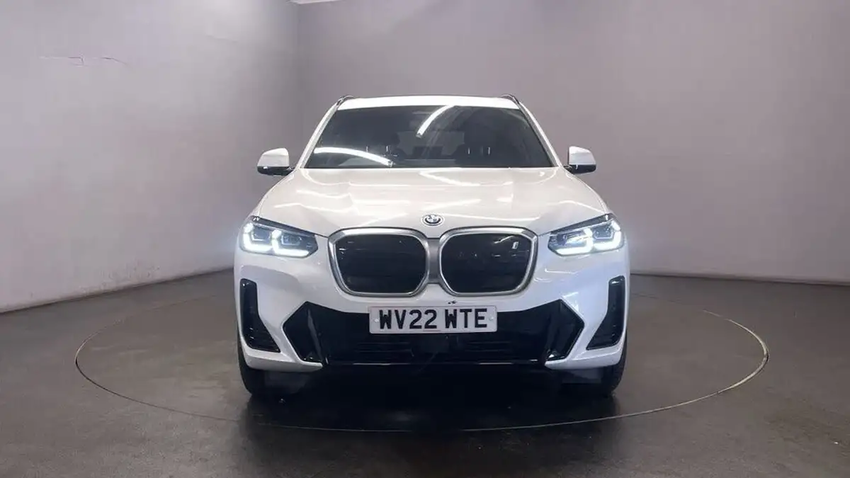 2022-bmw-ix3-e-m-sport-big-2