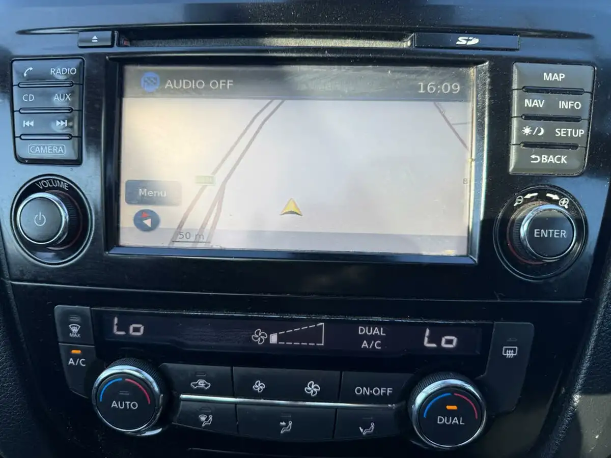 2015-nissan-qashqai-15dci-n-tec-big-41