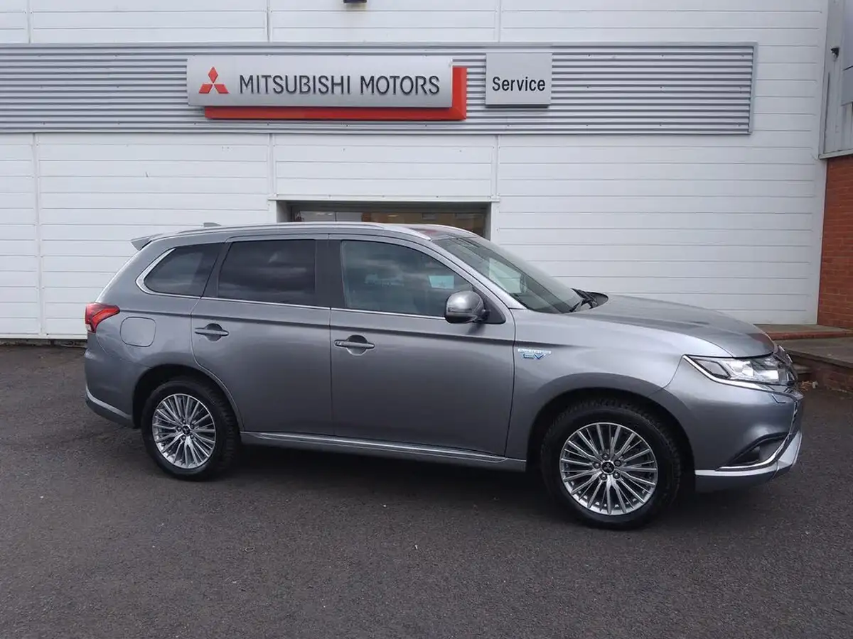 2019-mitsubishi-outlander-24-dynamic-phev-big-0
