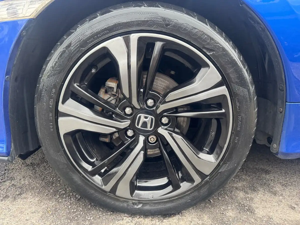 2018-honda-civic-10-vtec-turbo-sr-129ps-hatchback-5d-cvt-big-14