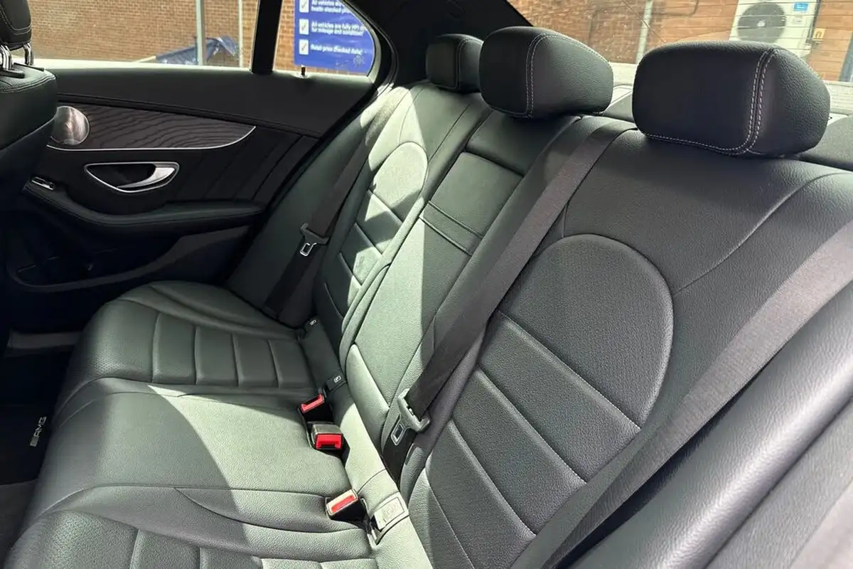2017-mercedes-benz-c-class-21d-c250d-amg-line-premium-plusss-saloon-4d-9g-tronic-plus-big-18