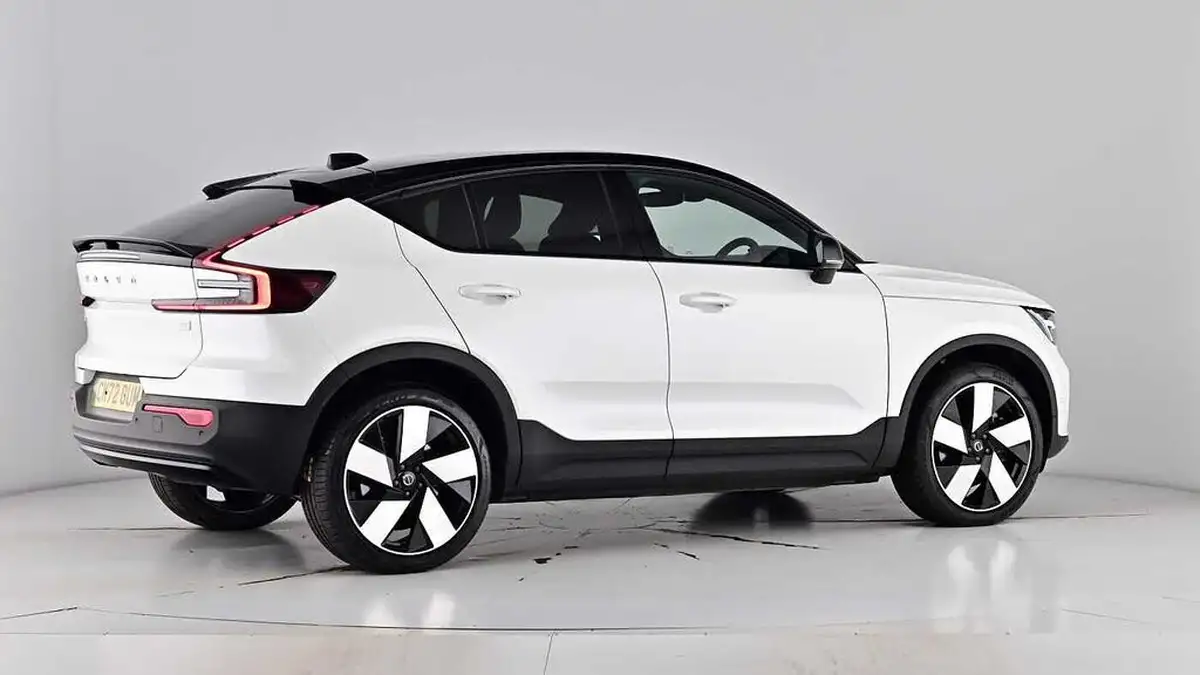 2022-volvo-c40-e-twin-recharge-pro-big-77