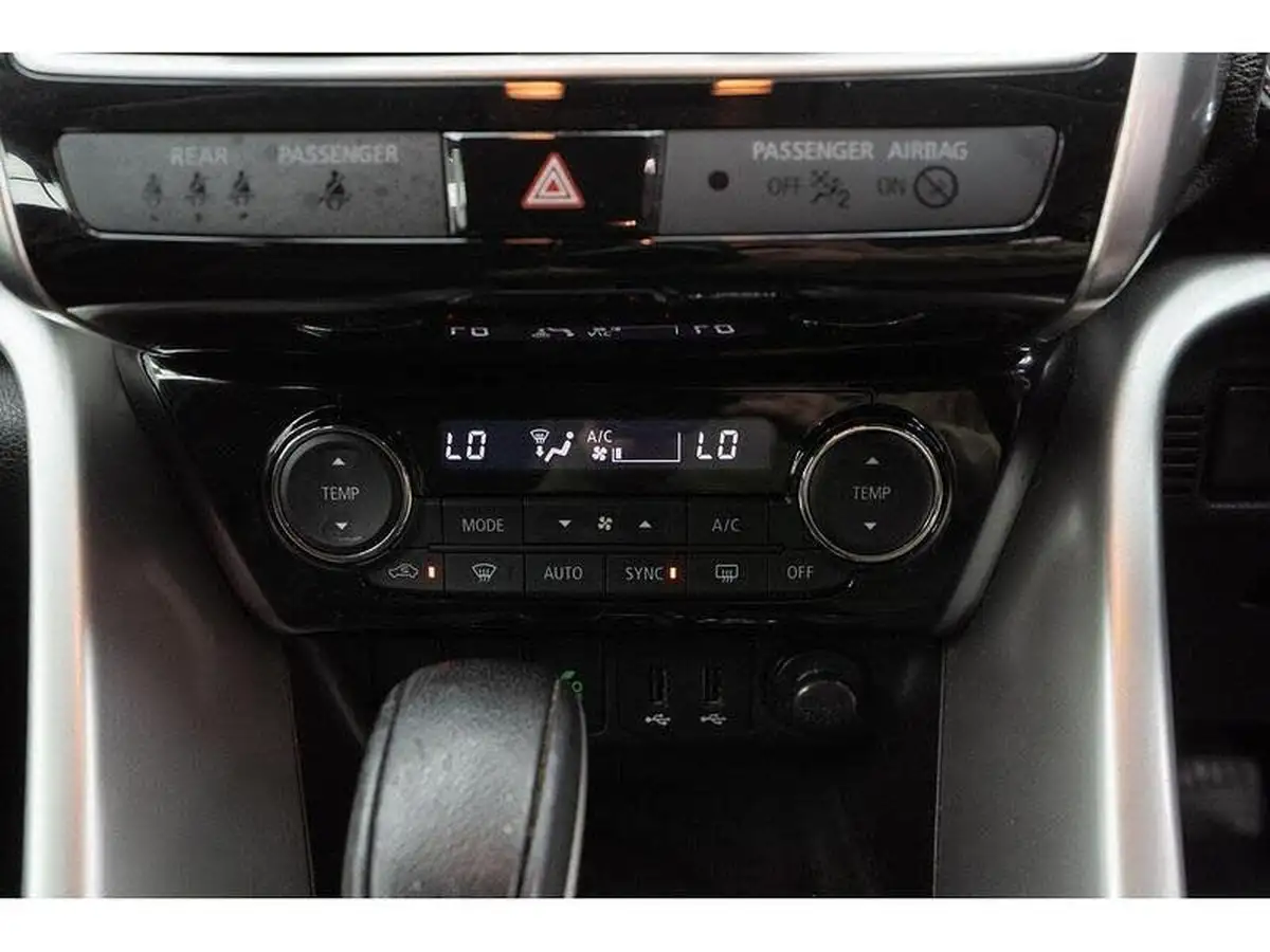 2018-mitsubishi-eclipse-cross-15-3-4wd-auto-big-37