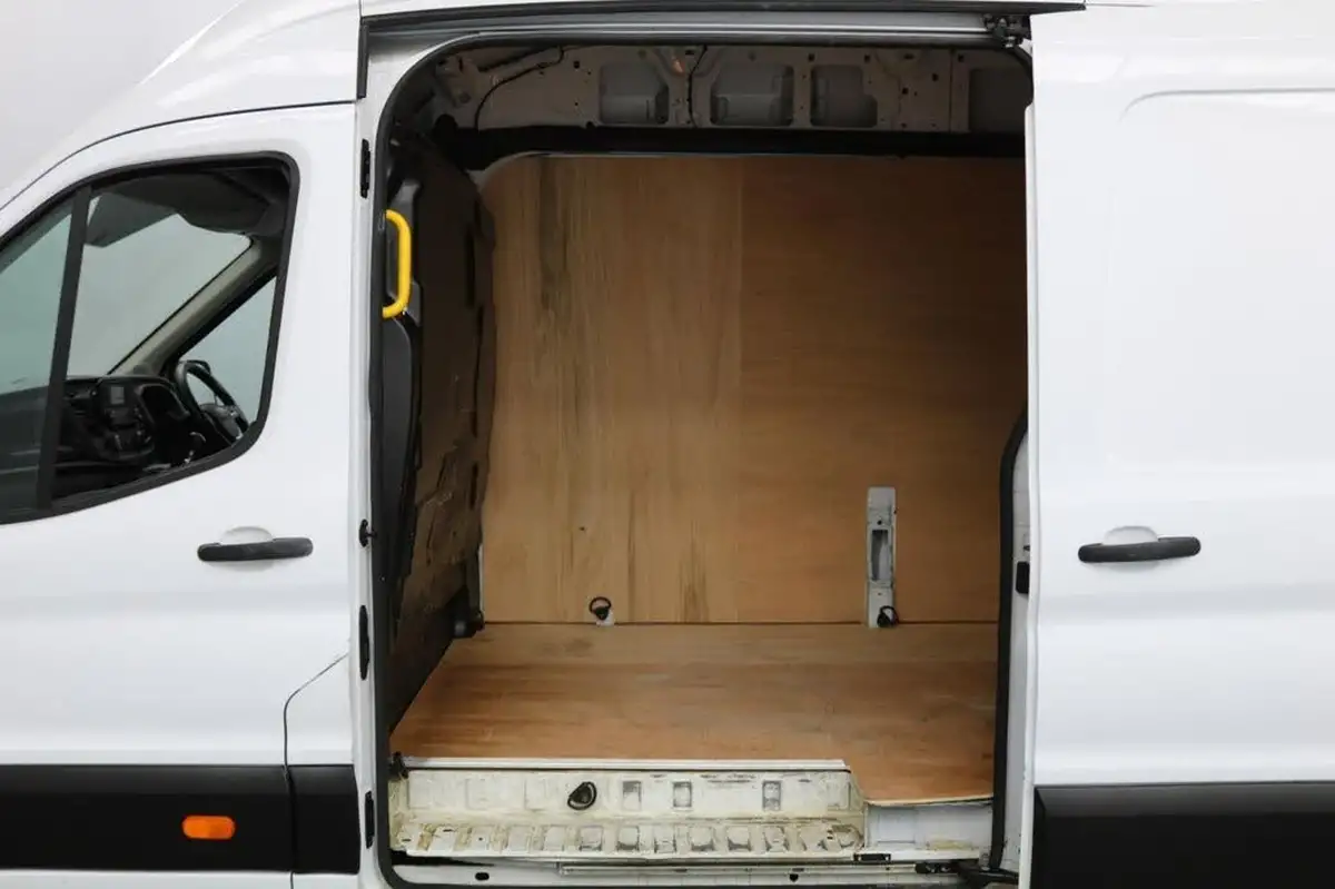 2022-ford-transit-20tdci-350-l4h3-leader-130pseu6dt-panel-van-big-11