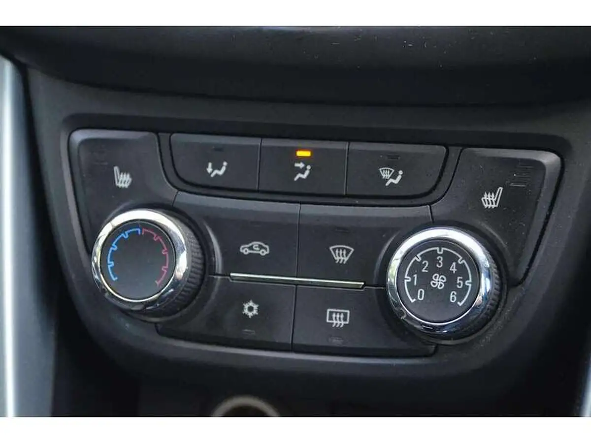 2017-vauxhall-zafira-tourer-14i-16v-turbo-sri-nav-auto-big-26