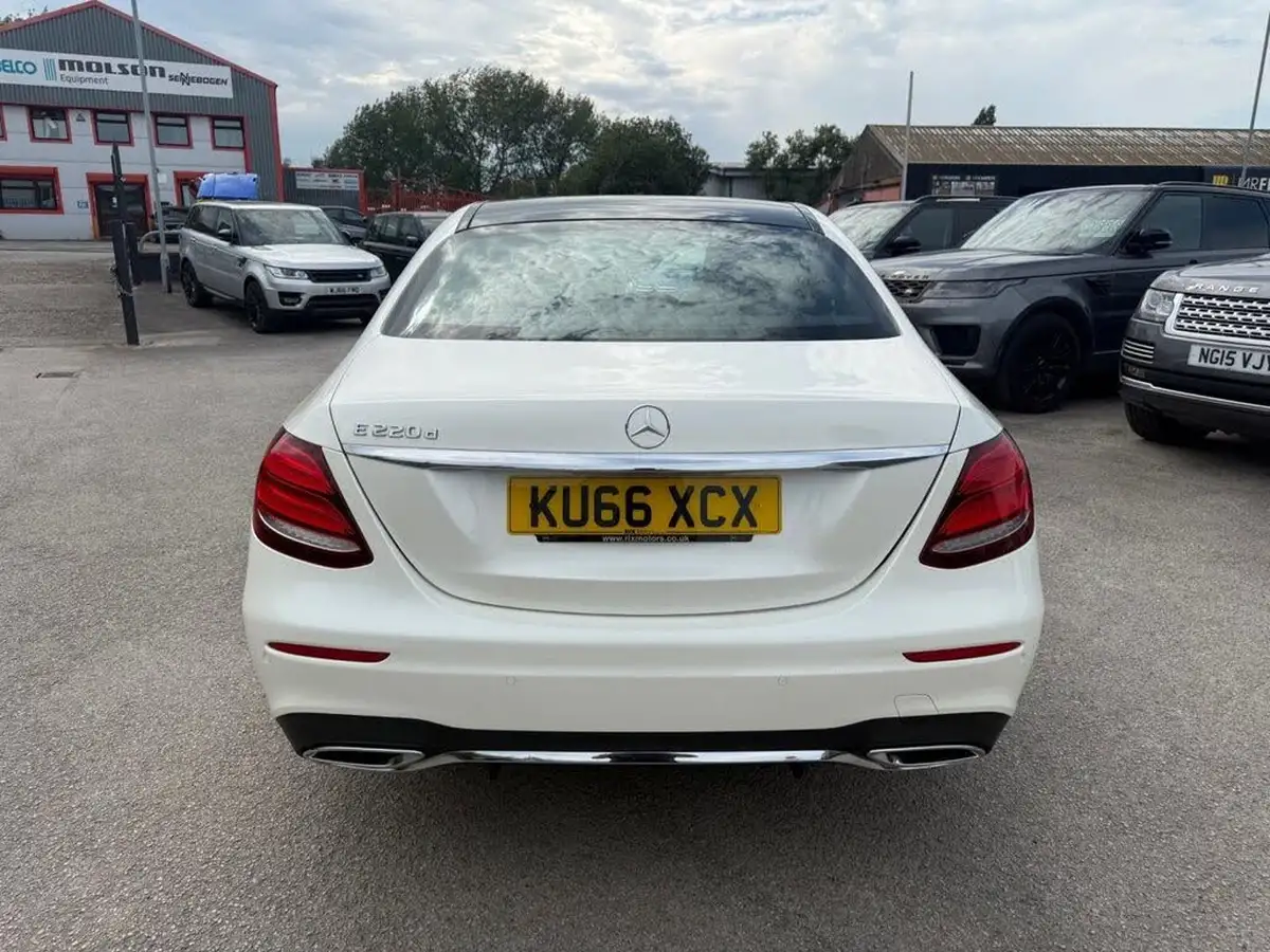2016-mercedes-benz-e-class-20d-e220d-amg-line-premiumss-saloon-4d-big-5