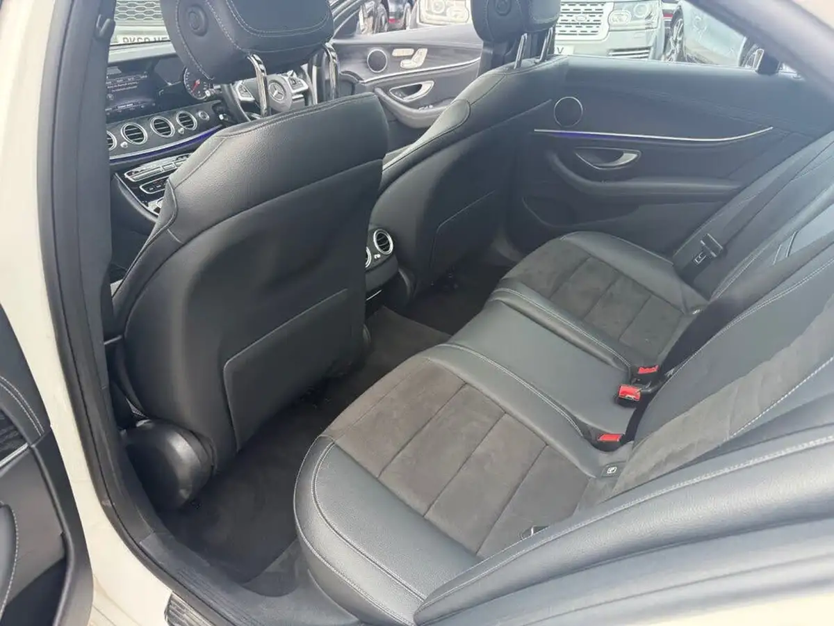 2016-mercedes-benz-e-class-20d-e220d-amg-line-premiumss-saloon-4d-big-29