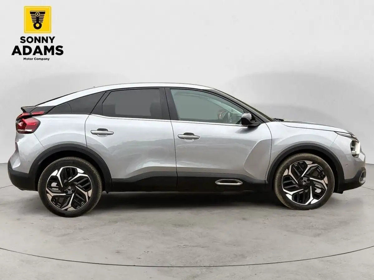 2022-citroen-c4-12-puretech-shine-130ps-big-2
