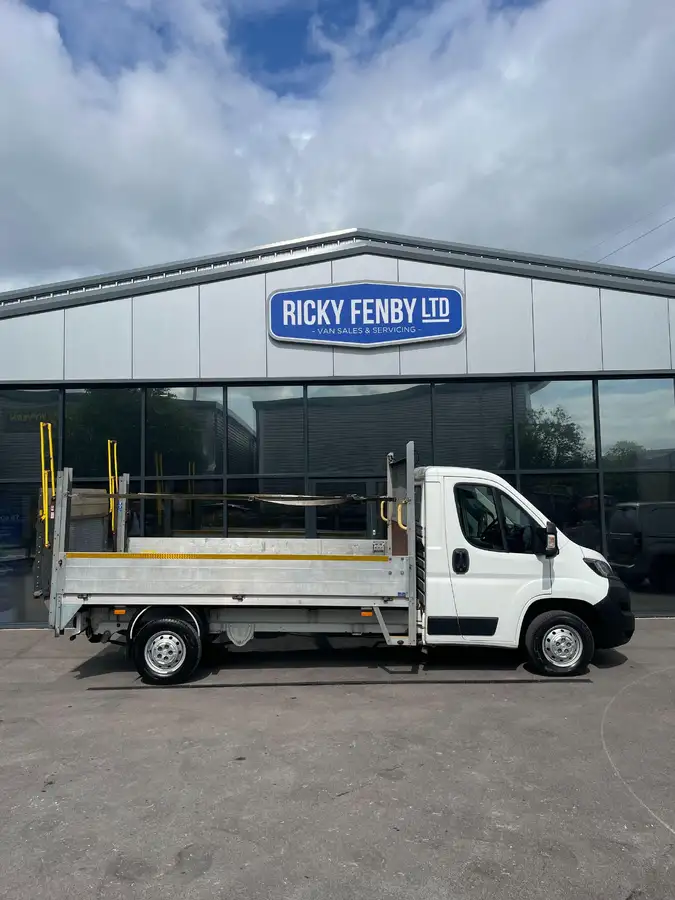 2021-peugeot-boxer-22-bluehdi-plus-335-l3-chassis-big-6
