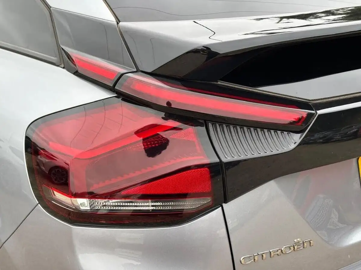2022-citroen-c4-12-puretech-shine-130ps-big-54