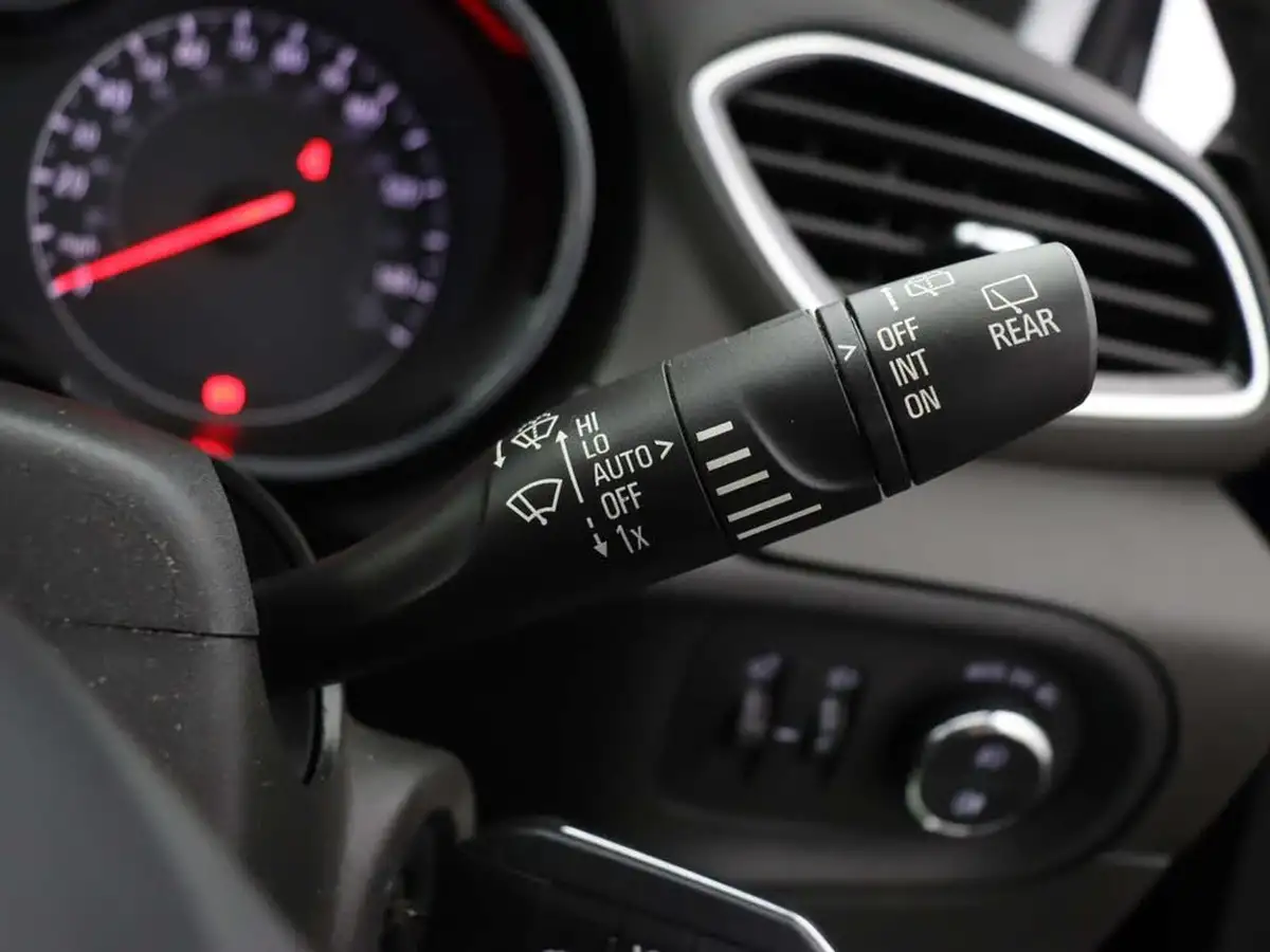 2019-vauxhall-grandland-x-12-tech-line-nav-auto-big-34