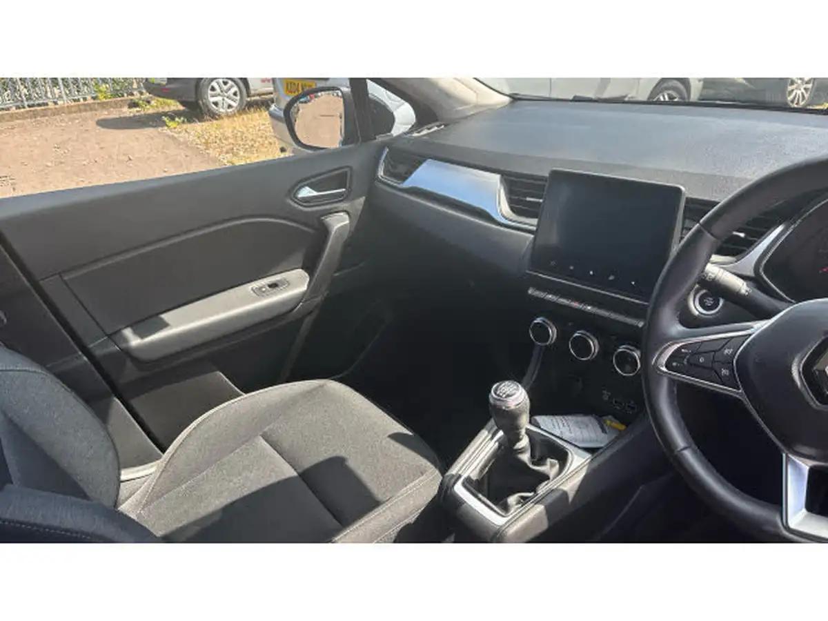 2021-renault-captur-10-tce-iconic-90ps-big-13