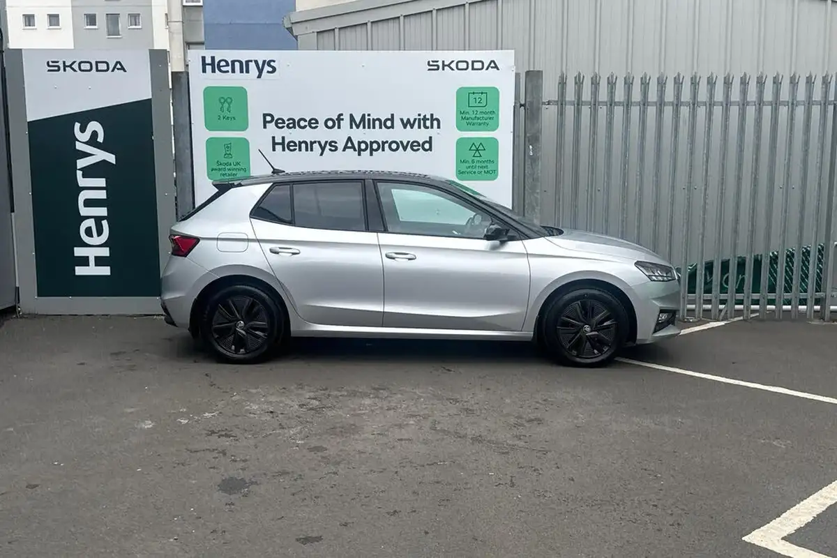 2023-skoda-fabia-10-mpi-colour-edition-big-3