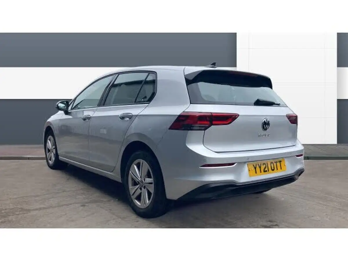 2021-volkswagen-golf-15-tsi-life-150ps-hatchback-big-1