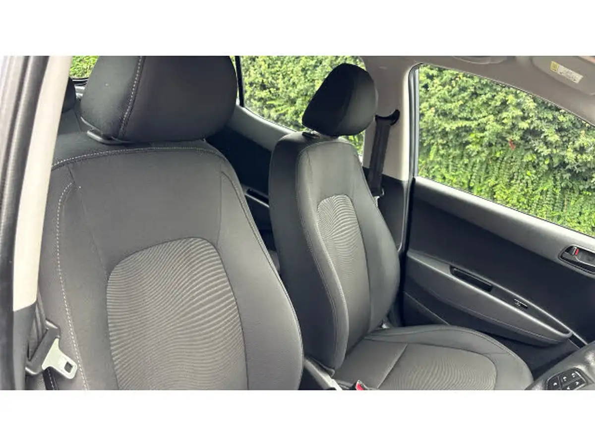 2017-hyundai-i10-10-se-big-42
