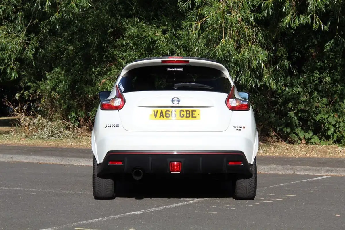 2017-nissan-juke-16-nismo-rs-218ps-big-7
