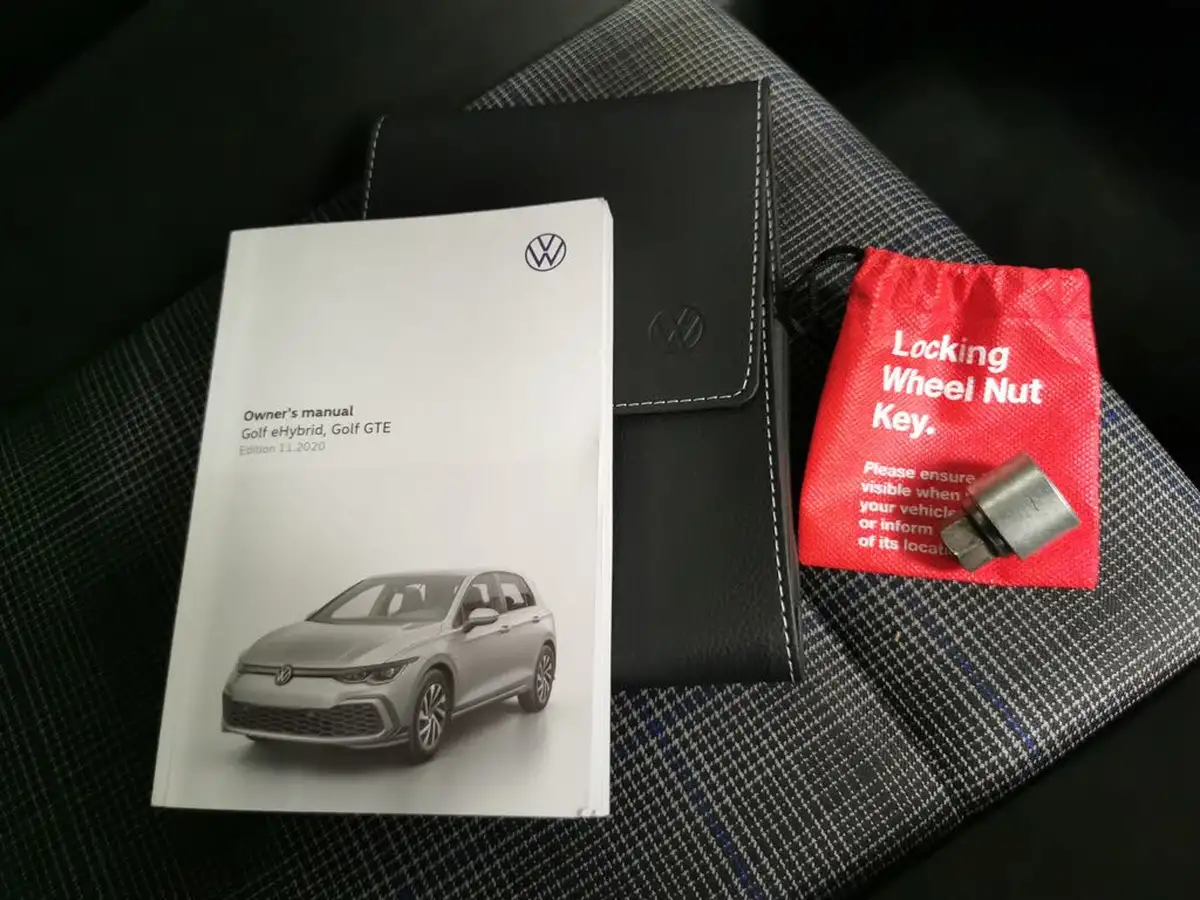 2021-volkswagen-golf-14-tsi-gte-big-39