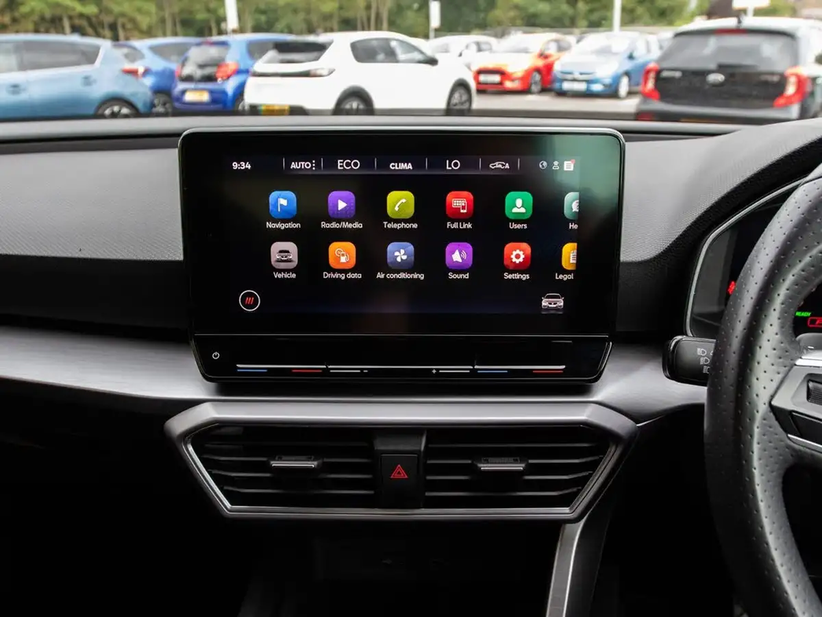 2020-seat-leon-14-e-hybrid-fr-hatchback-big-21