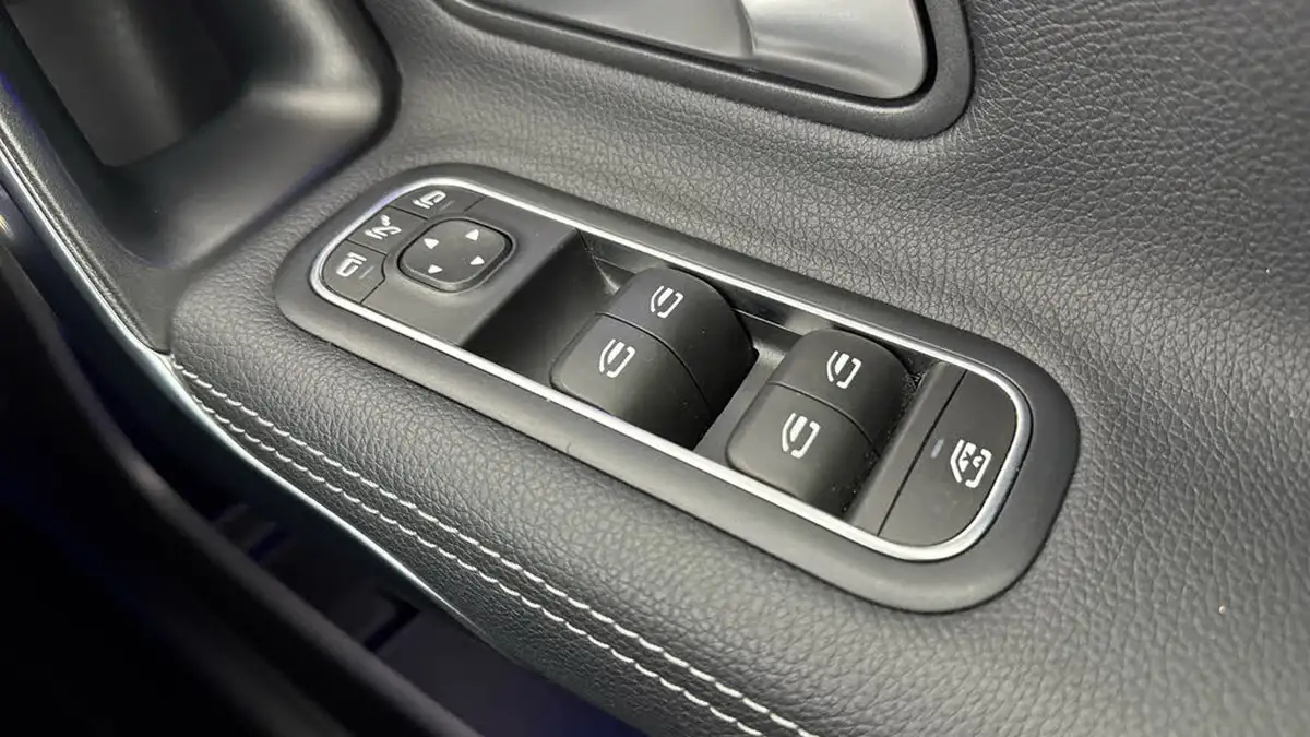 2022-mercedes-benz-a-class-20-a35-amg-executive-edition-hatchback-5d-big-25