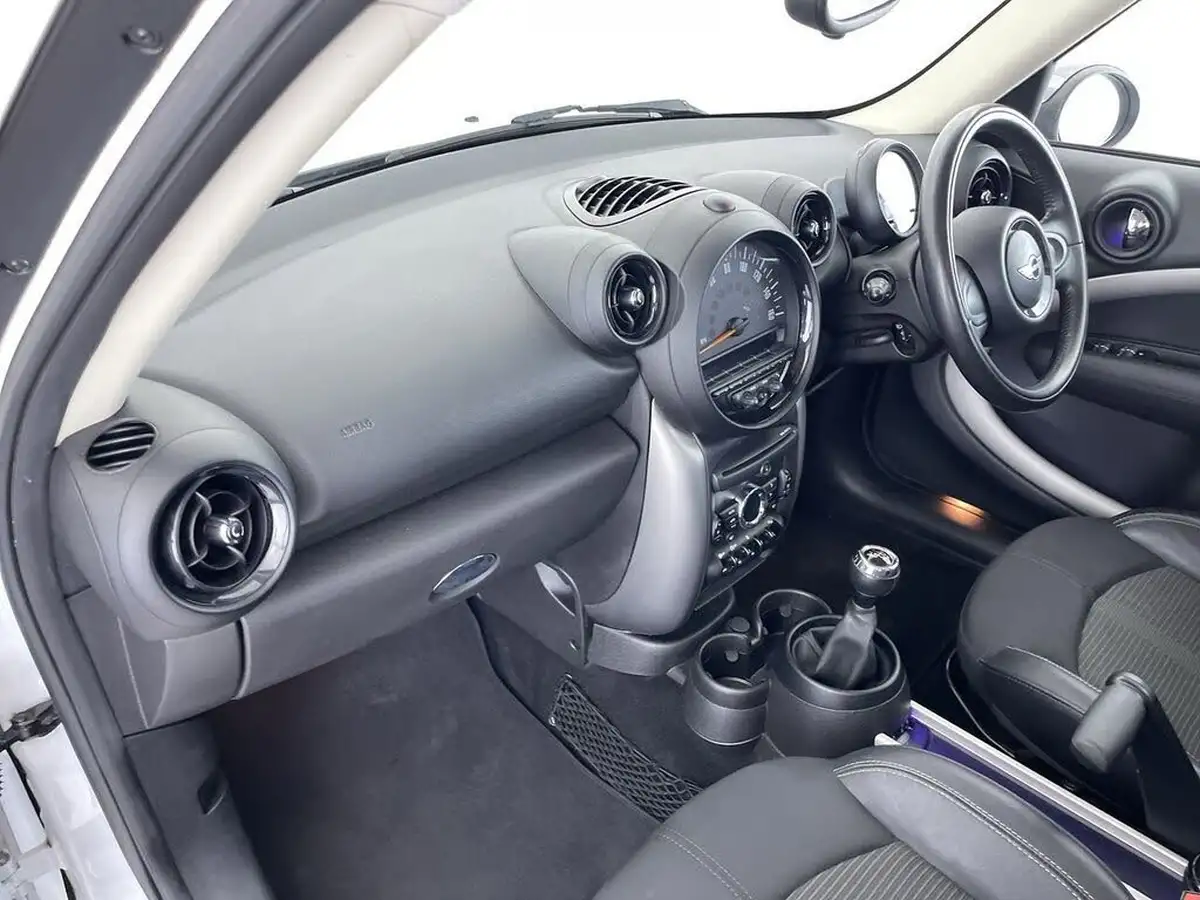 2015-mini-countryman-16-one-big-31