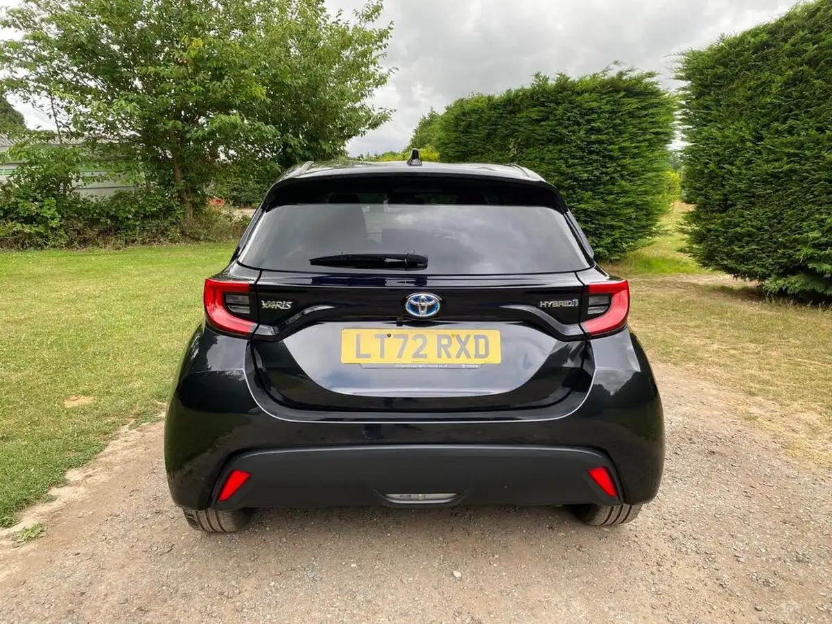 2022-toyota-yaris-15-vvt-i-design-big-11