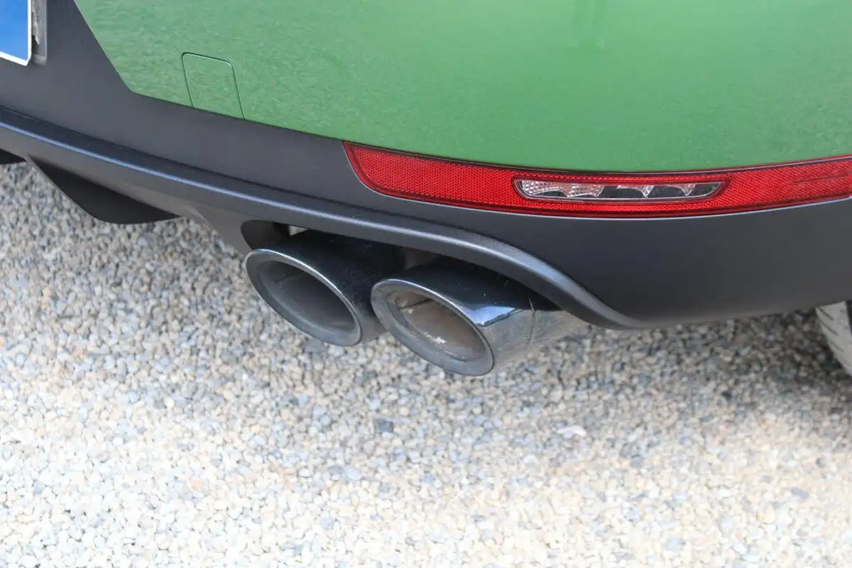 2018-porsche-macan-big-40