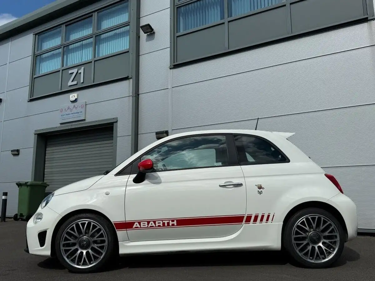 2018-abarth-595-14-tjet-big-7