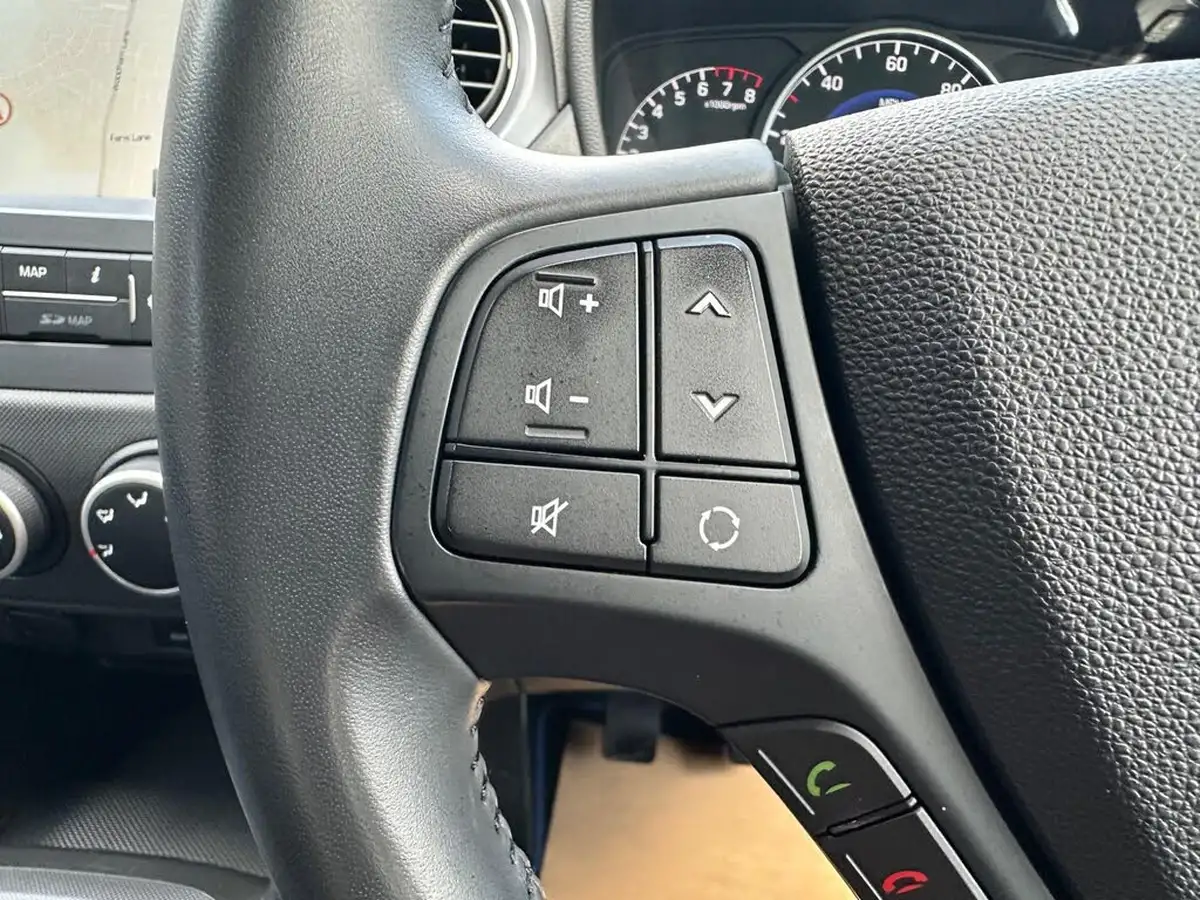 2019-hyundai-i10-10-play-big-26