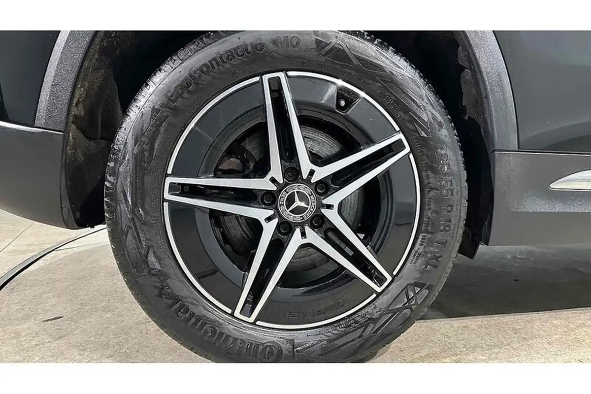 2021-mercedes-benz-eqa-e-eqa-250-amg-line-big-15