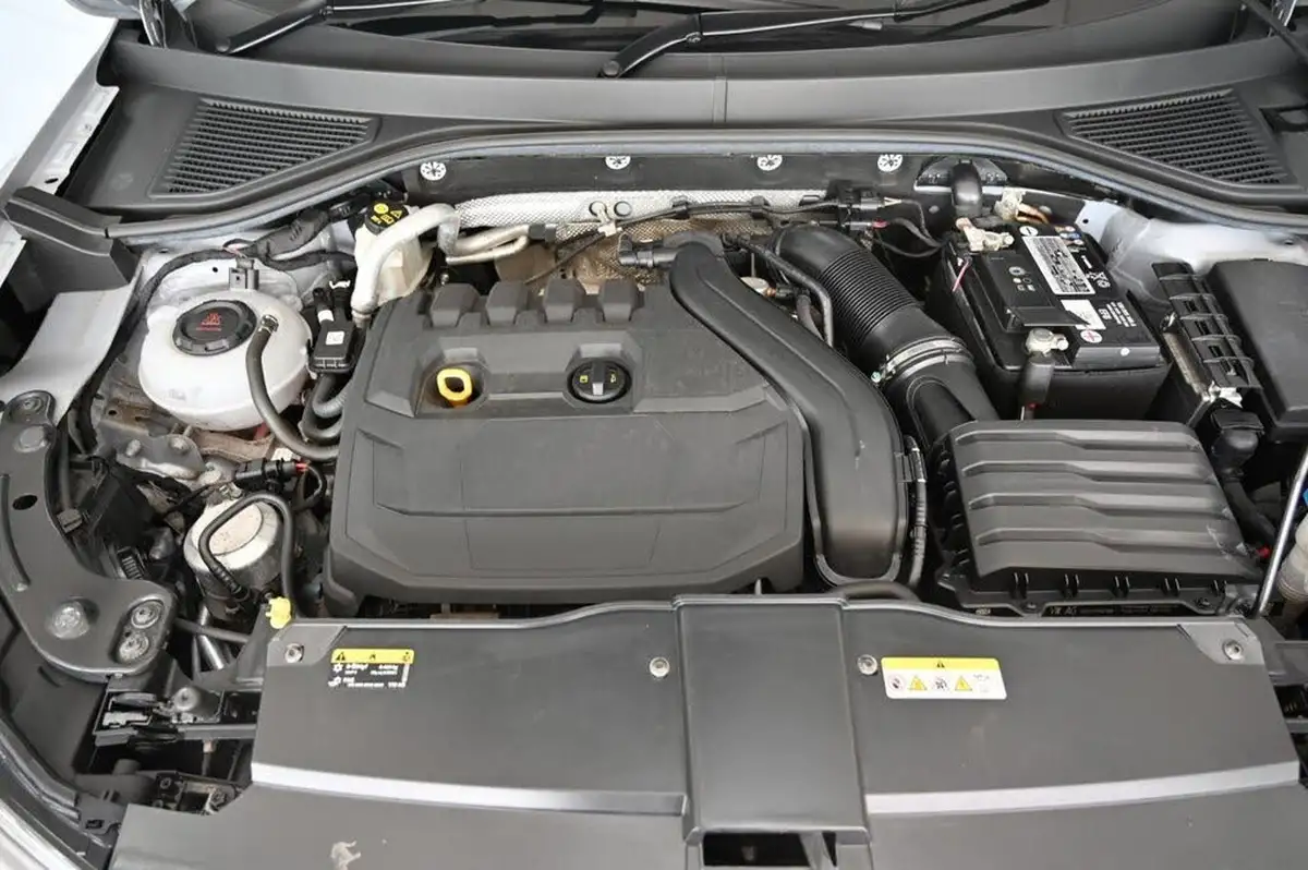 2021-volkswagen-t-roc-15-tsi-r-line-hatchback-5d-dsg-big-35