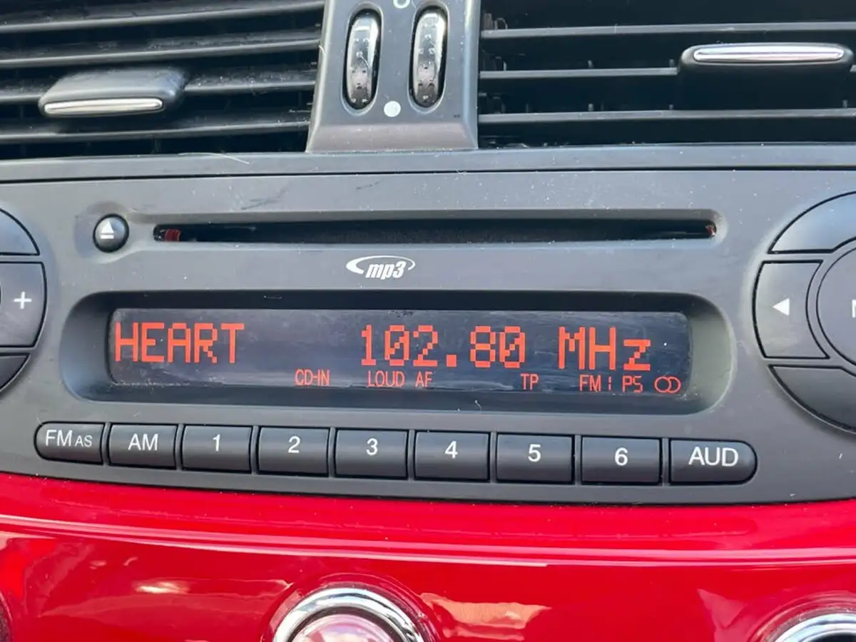 2015-abarth-500c-14-tjet-595c-big-26