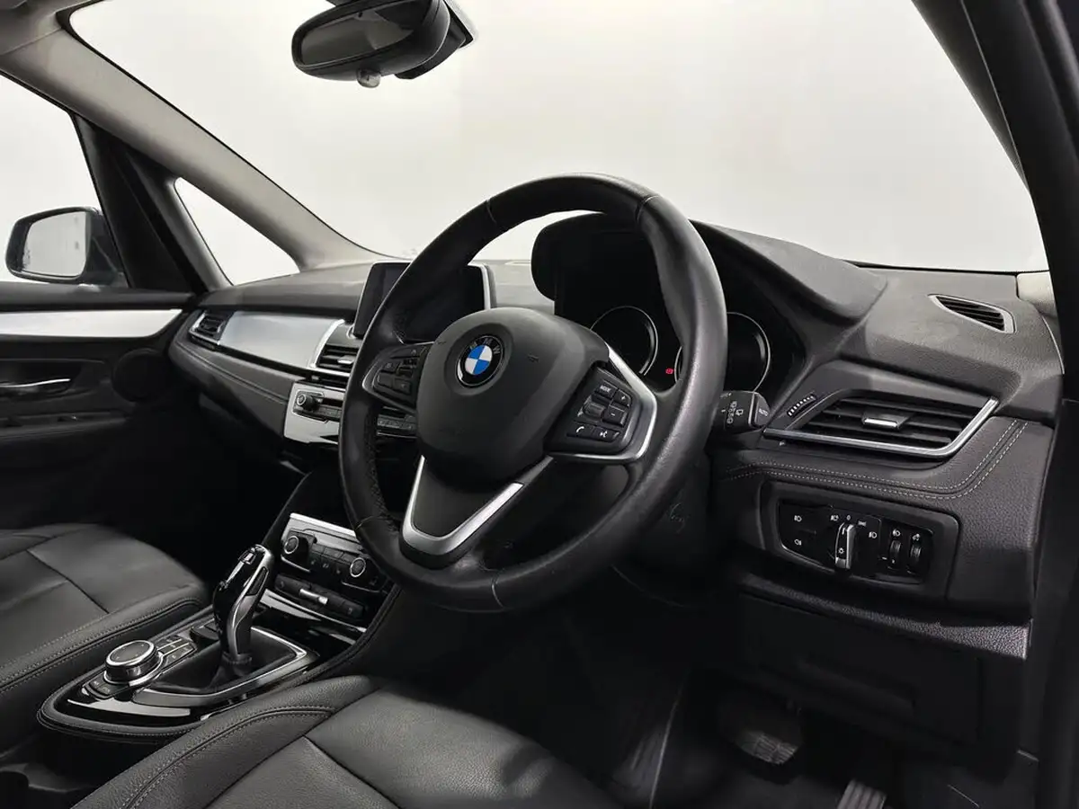 2019-bmw-2-series-15-218i-luxury-ss-active-dct-big-9
