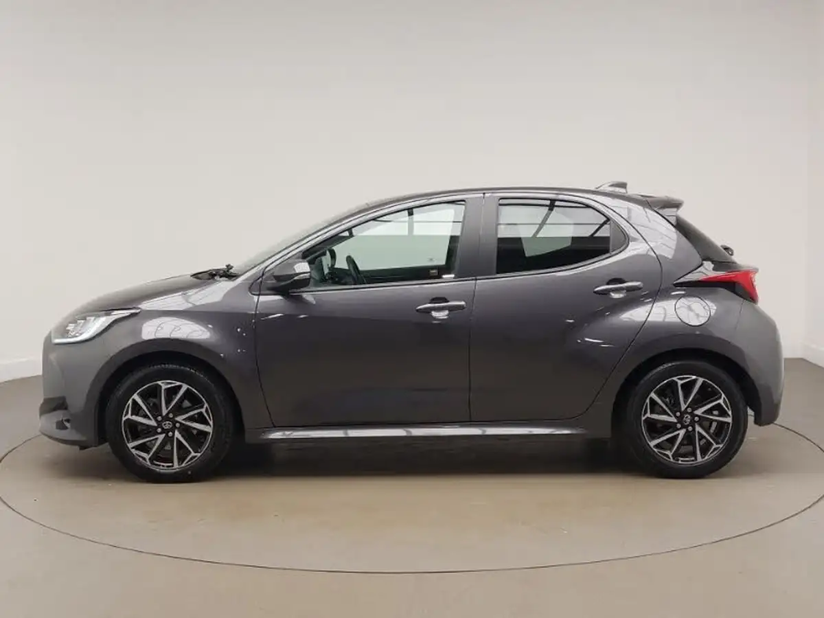 2022-toyota-yaris-15-vvt-i-design-big-3