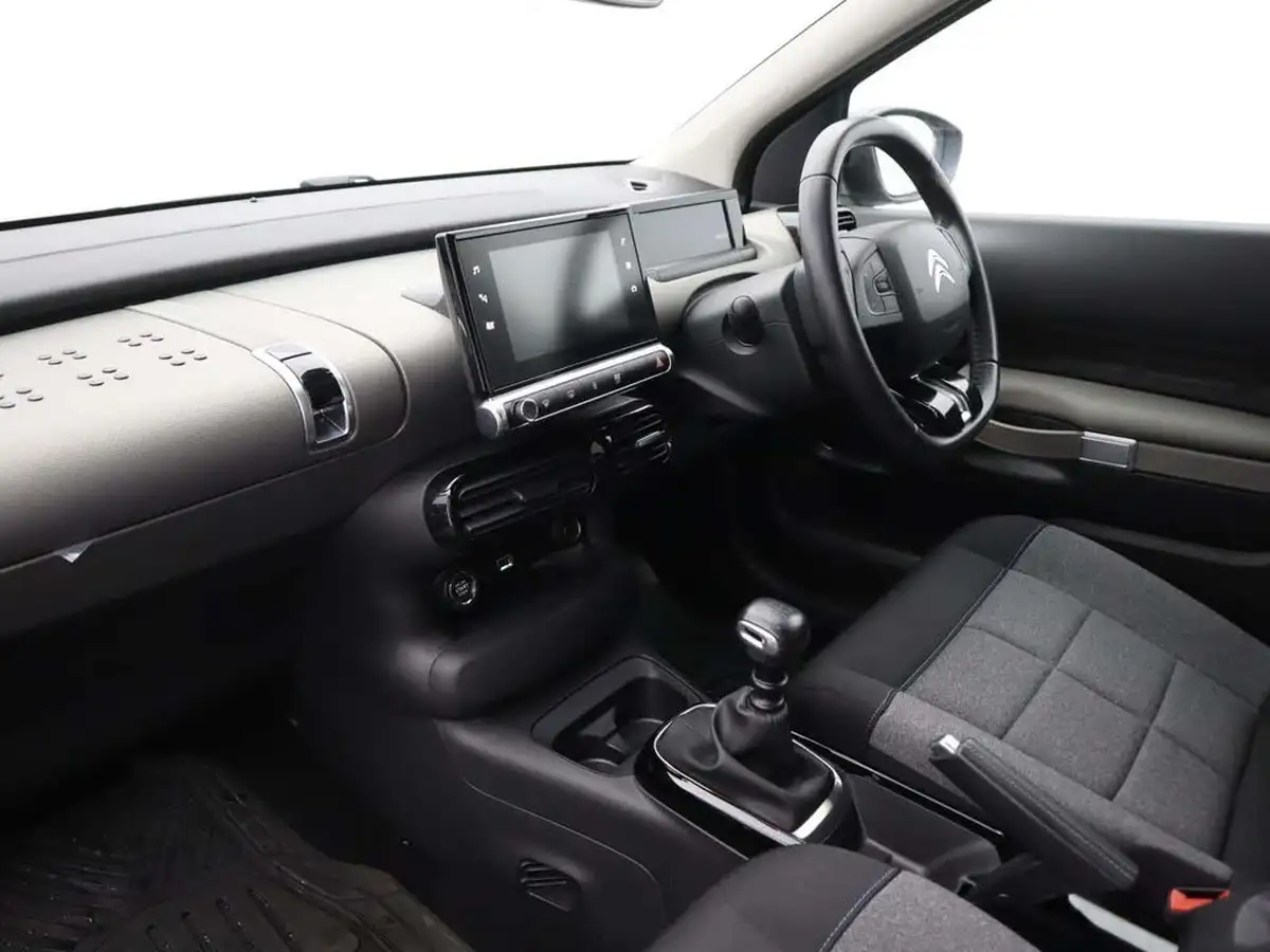 2020-citroen-c4-cactus-12-puretech-flair-110ps-big-8