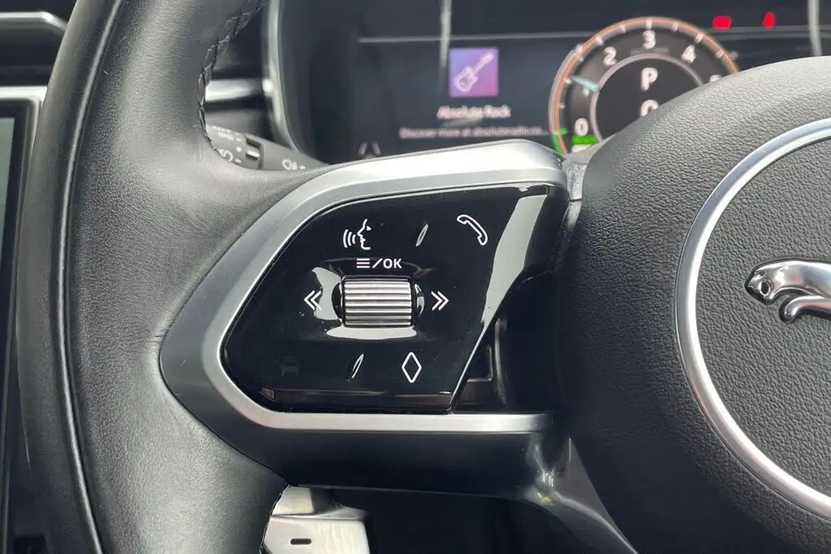 2023-jaguar-f-pace-20-p250-r-dynamic-hse-black-big-47