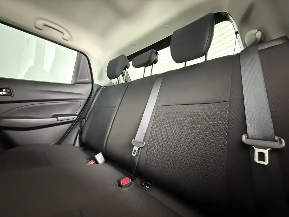 2023-suzuki-swift-12-dualjet-sz5-cvt-big-15