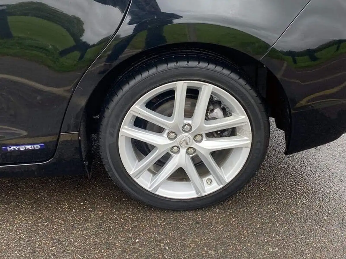 2014-lexus-ct-200h-18-advance-big-36