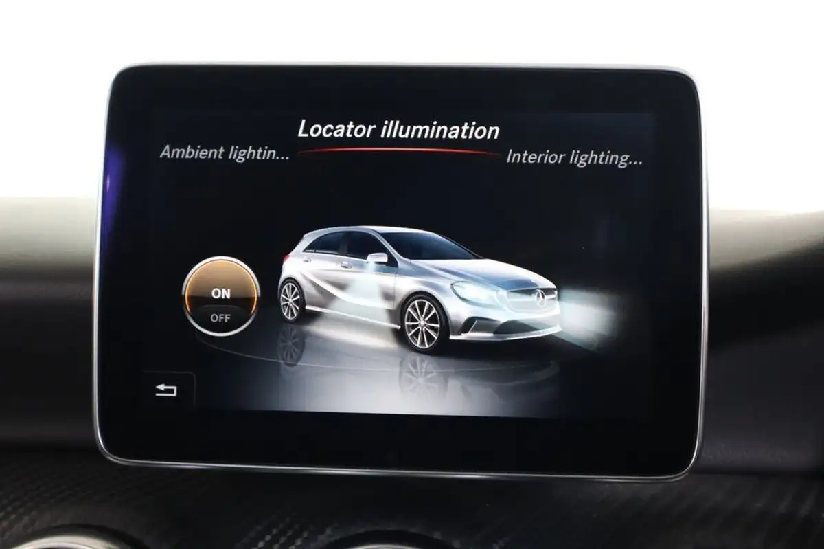 2016-mercedes-benz-a-class-21d-a200d-amg-line-136ps-executivess-big-35