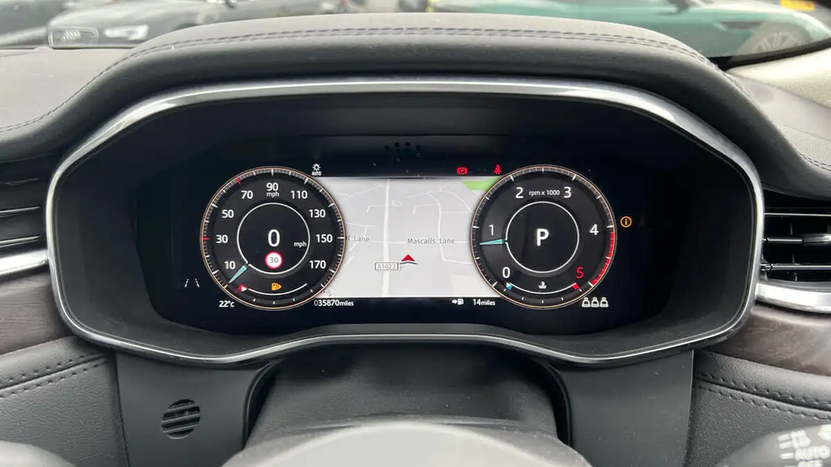 2021-jaguar-f-pace-20-d200-hse-mhev-big-15