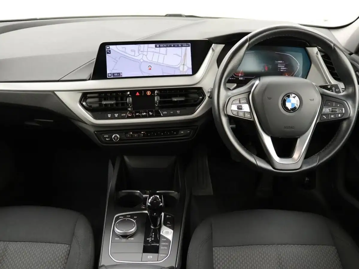 2022-bmw-1-series-15td-116d-se-dct-big-19