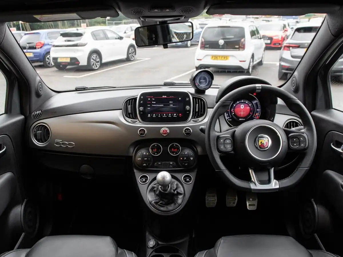 2021-abarth-595c-14-tjet-turismo-big-2