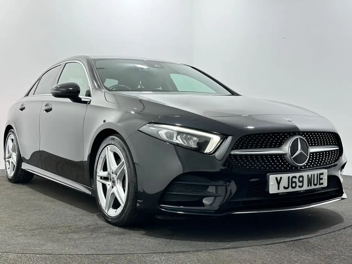 2019-mercedes-benz-a-class-13-a200-amg-line-saloon-4d-big-47