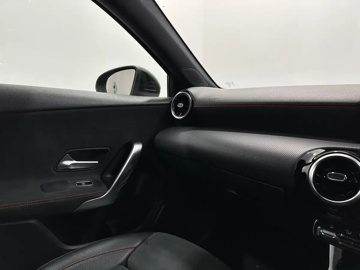 2019-mercedes-benz-a-class-13-a200-amg-line-saloon-4d-big-23