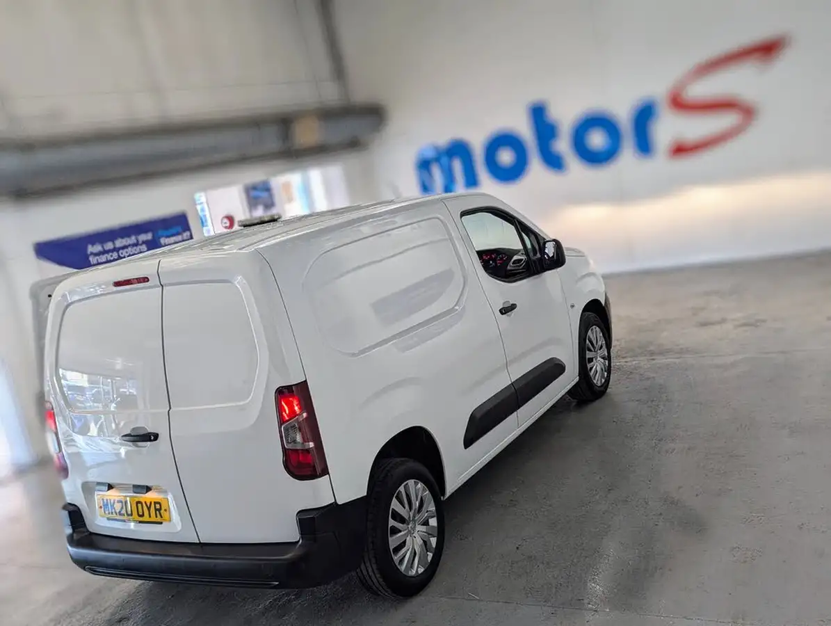 2020-peugeot-partner-15-bluehdi-1000-professional-100ps-eu6dt-panel-big-33