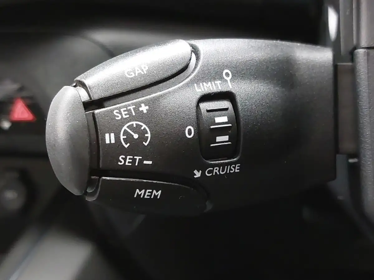 2024-citroen-c5-aircross-16-puretech-e-series-big-17